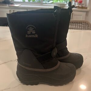 Kamik Unisex-Child Waterbugw Snow Boot size 1